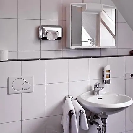 Otel Restaurant Knechtstedener Hof 3*